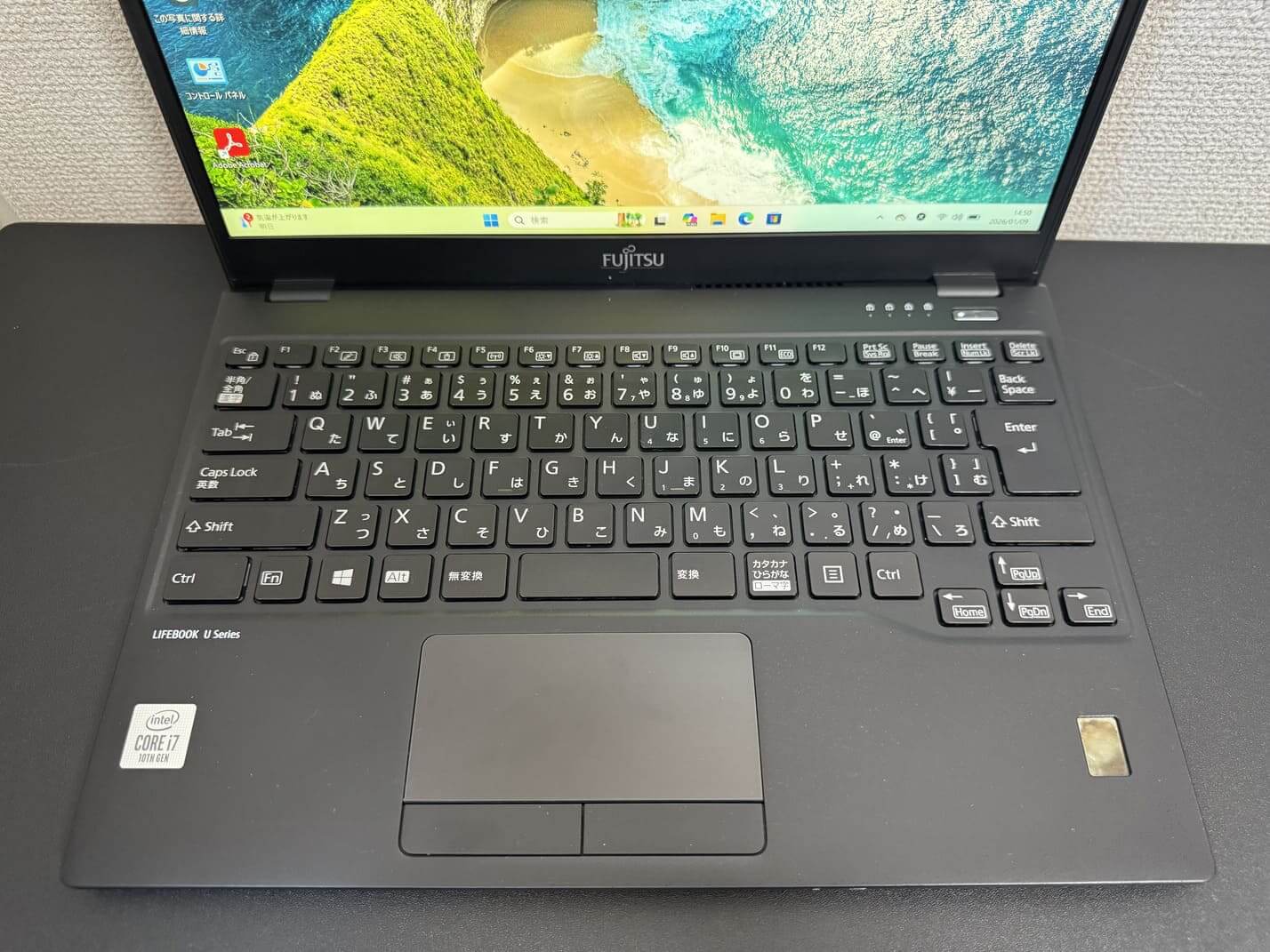 FUJITSU LIFEBOOK U9310/D の日本語（JIS）キーボードとタッチパッドのアップ