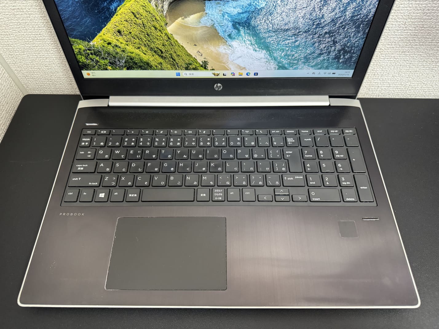 中古 HP ProBook 450 G5 のテンキー付き日本語キーボードと指紋センサーのアップ
