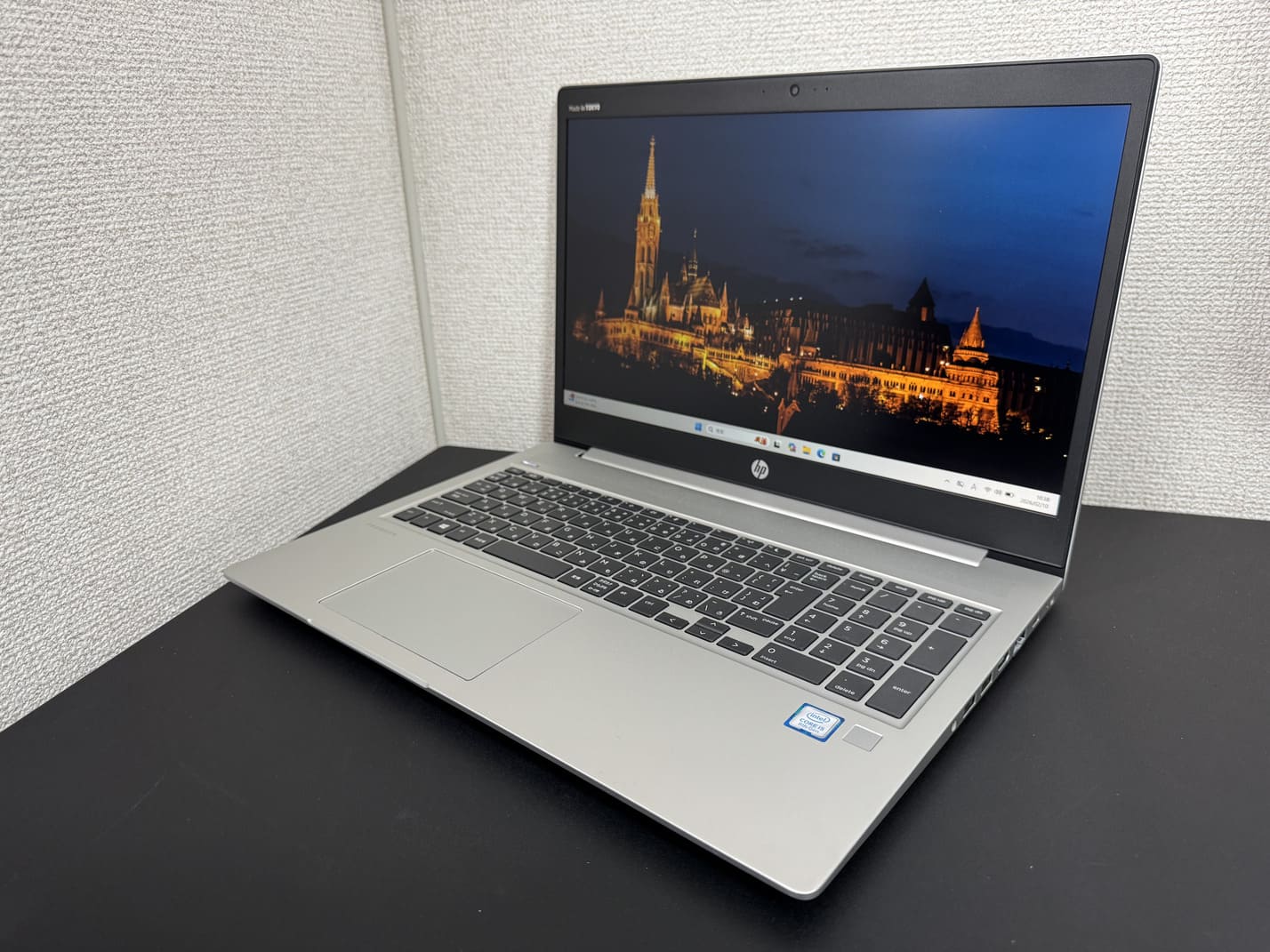中古美品 HP ProBook 450 G6（第8世代Core i5）シルバー本体を左斜め前から見た外観
