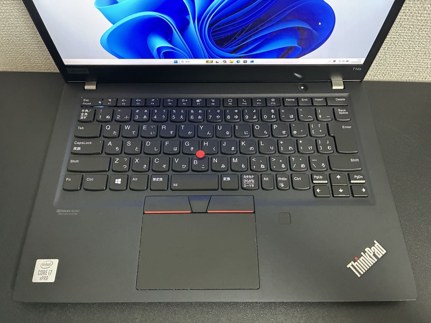 Lenovo ThinkPad T14s Gen 1 の日本語キーボードとタッチパッドのアップ