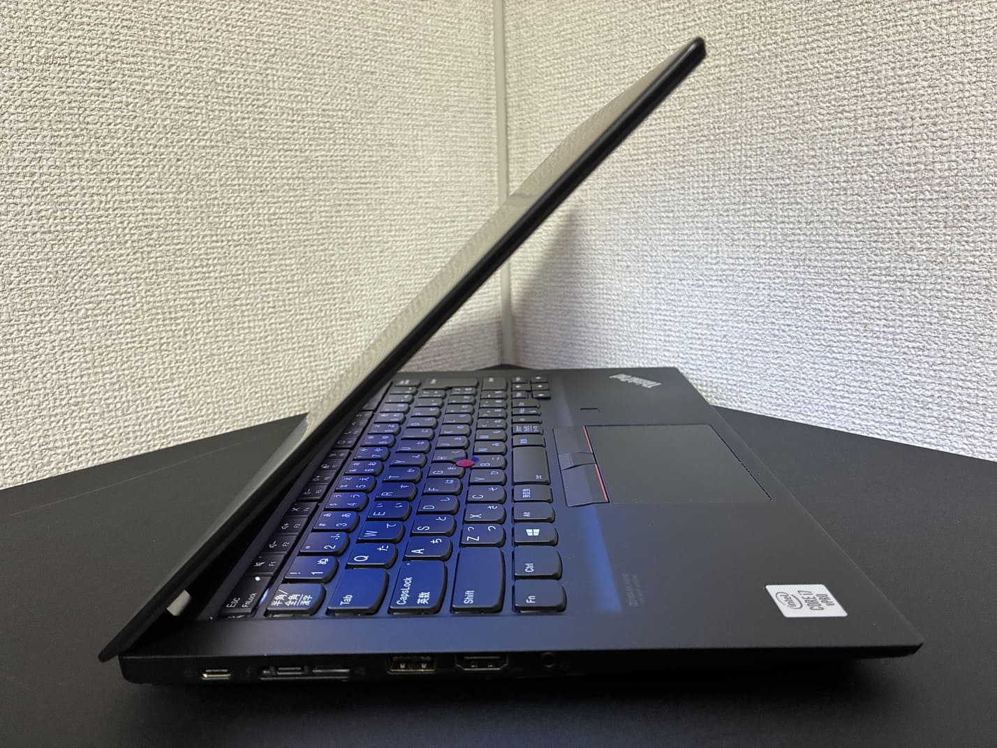 中古 Lenovo ThinkPad T14s Gen 1 左側面の接続端子