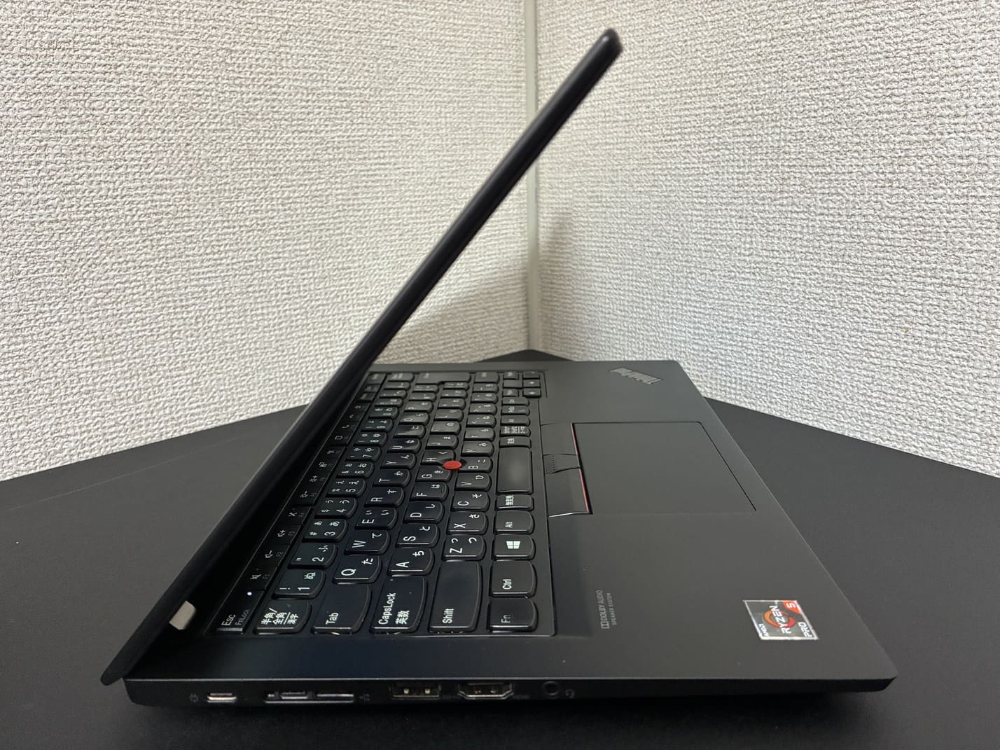 中古 Lenovo ThinkPad X13 Gen 1 左側面のインターフェース（USB Type-C×2・USB Type-A・HDMI・ヘッドセット端子）