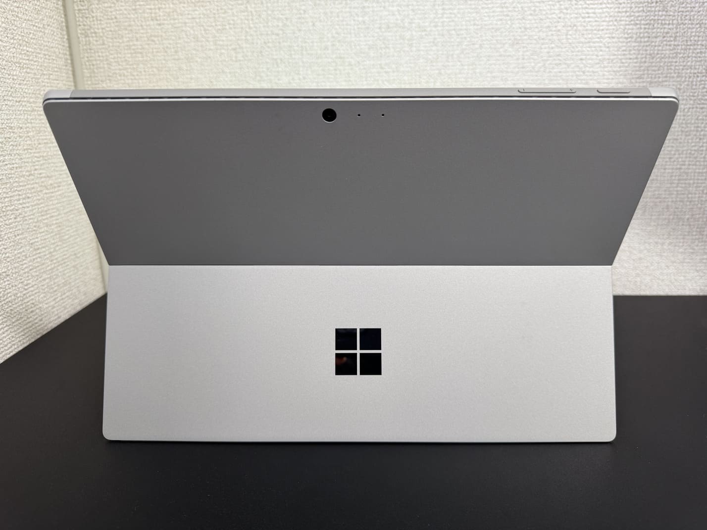 Microsoft Surface Pro 6 背面の外観