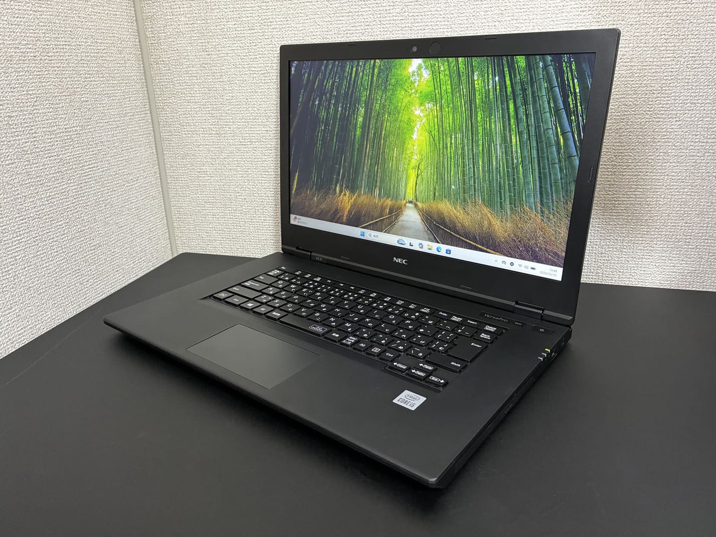 中古美品 NEC VersaPro VKT16/X-9 を左斜め前から見た外観