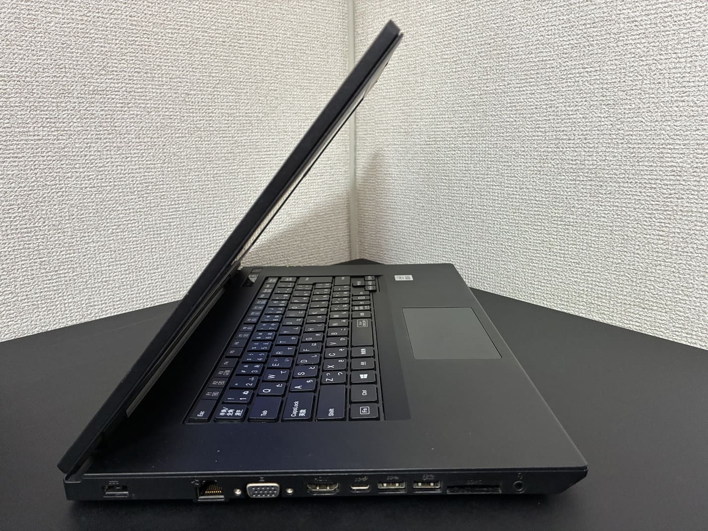 中古美品 NEC VersaPro VKT16/X-9 左側面の接続端子