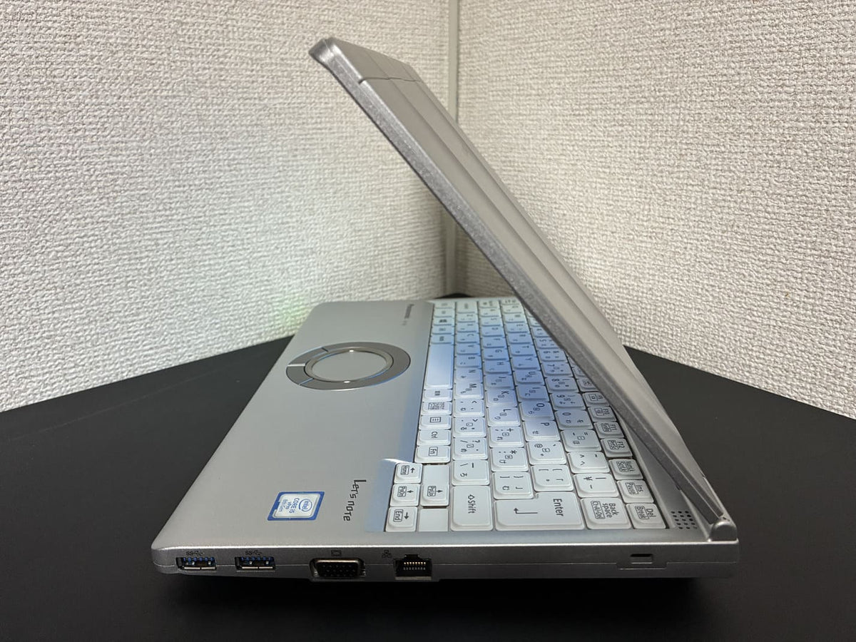 中古 Panasonic Let's note CF-SV8 右側面の接続端子